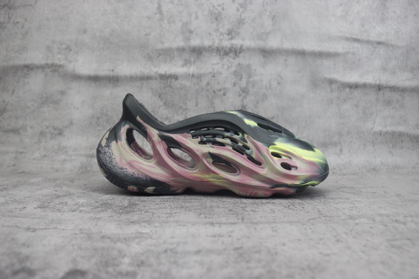 Yeezy Foam Runner Unisex Casual Sandals - IG9562