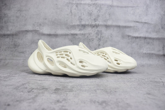 Yeezy Foam Runner Unisex Casual Sandals - FY4567